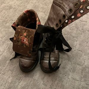 Dr. Martens Triumph Boots